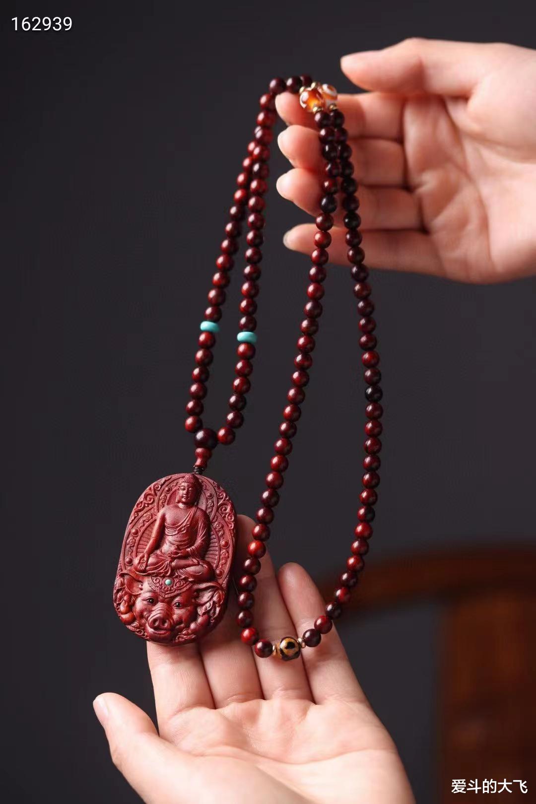 翡翠|小叶紫檀脖挂精品欣赏，懂木串的文友请进。