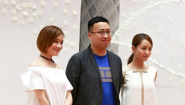 于正|于正评论区热闹非凡，与顶流女星联系频繁，与过气女星没什么联系