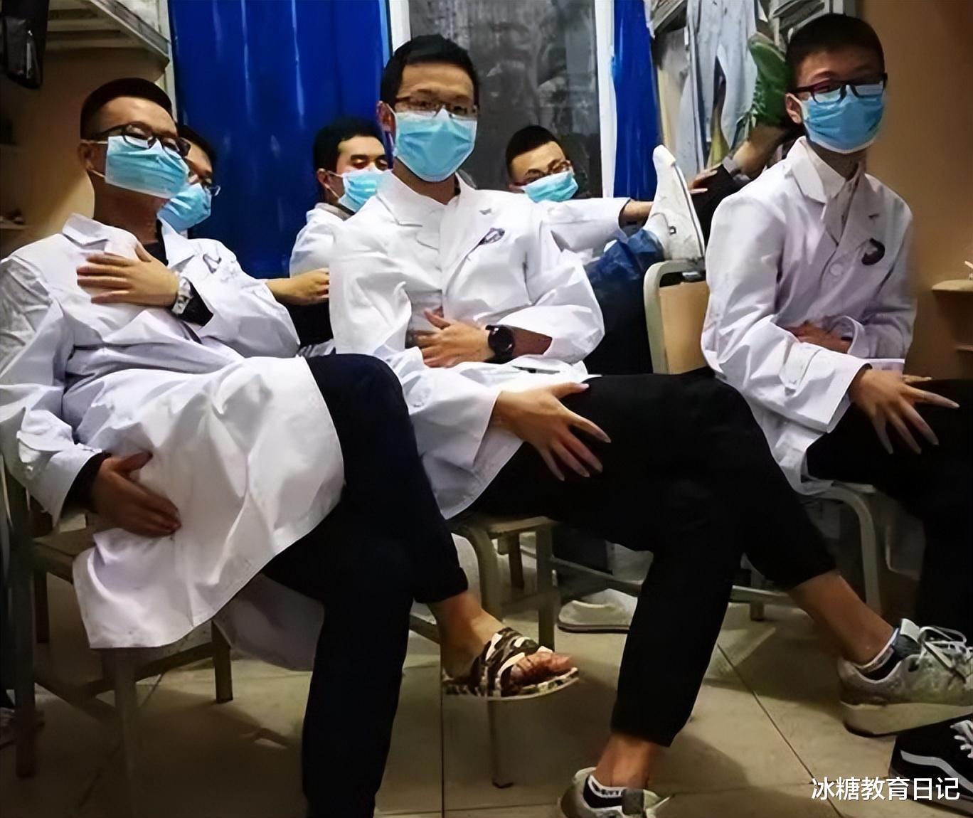 医学生|大数据告诉你，为啥不建议三无家庭学生学医，并非歧视这些学生