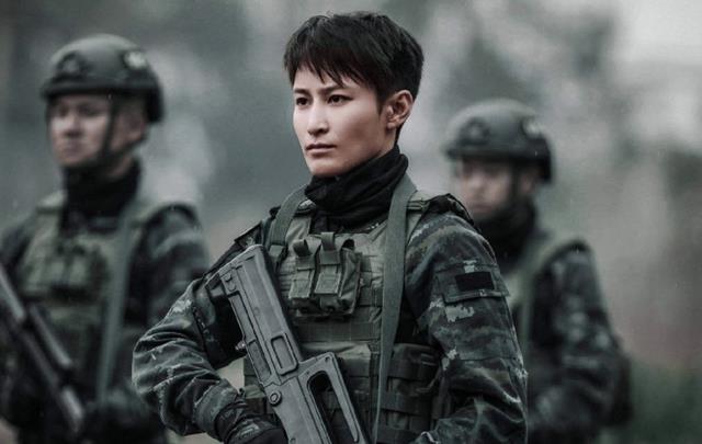 蒋璐霞|蒋璐霞：《红海行动》剃平头，如今露脸《特战荣耀》又惊艳了一把