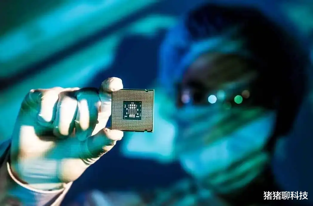 笔记本|美国打压、禁售促成俄罗斯国产电脑商用了