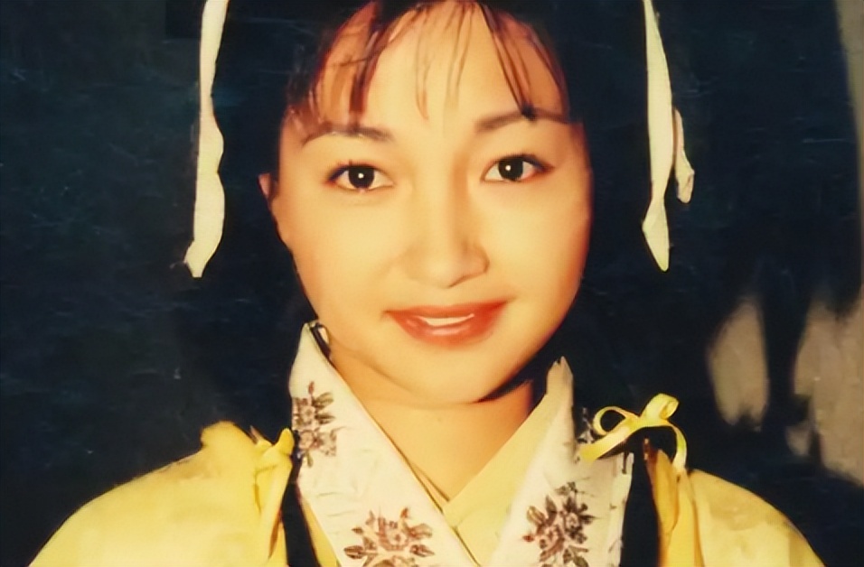 吴莫愁|街头卖艺、卑微求职、卖货求生，这5位过气女星如今有多窘？