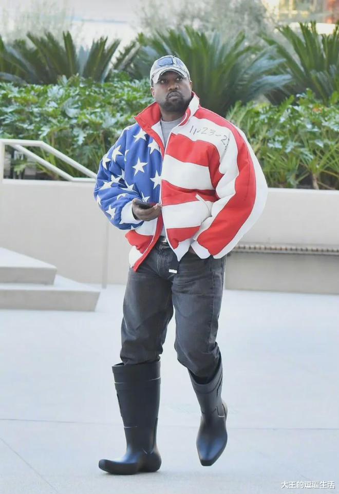 金·卡戴珊|金·卡戴珊的反击来了!举报Kanye恶意造谣,请钢琴师提供叫醒服务