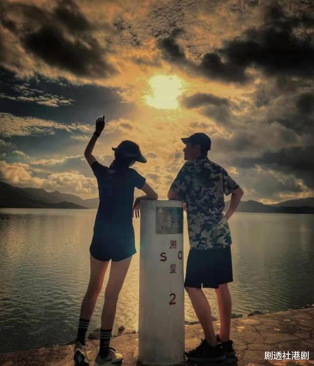 黄翠如|疑似有喜!TVB人气小花宽松着装引关注,早前与老公内地逗留3个月