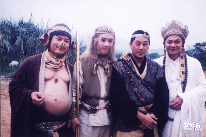 江华|他曾是亚视和TVB的当红男神，颜值不输刘德华，59岁复出做网红