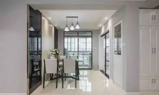 118平新房，入户鞋柜太实用，全屋简洁上档次，最适合年轻人住！