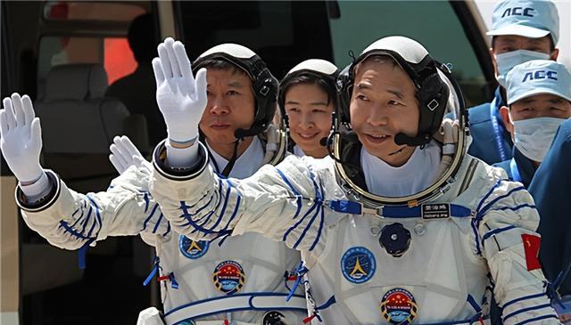 纪实:神舟十四号航天员已选定,或有女航天员,杨利伟曾有暗示
