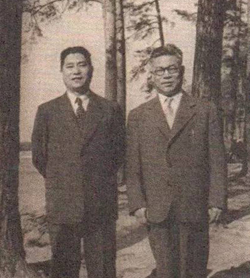 他曾担任外交部常务副部长,1968年被“打倒”,1979年恢复名誉
