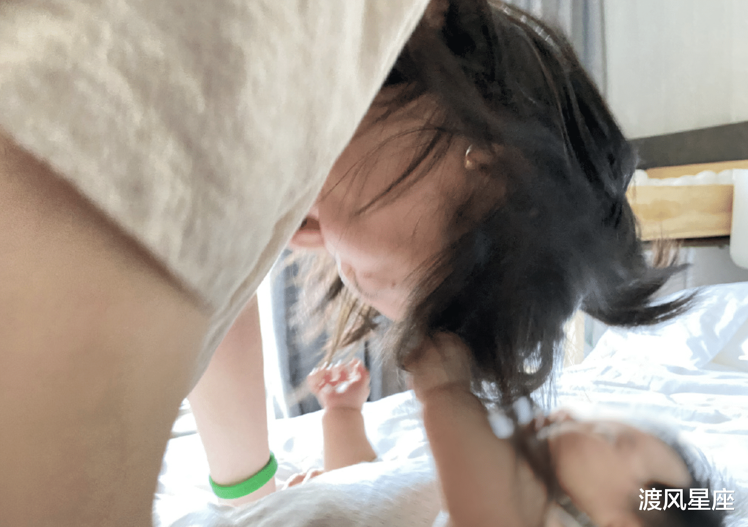 杨子姗|杨子姗官宣产女,首次分享孕期照,晒女儿鼻子和嘴巴