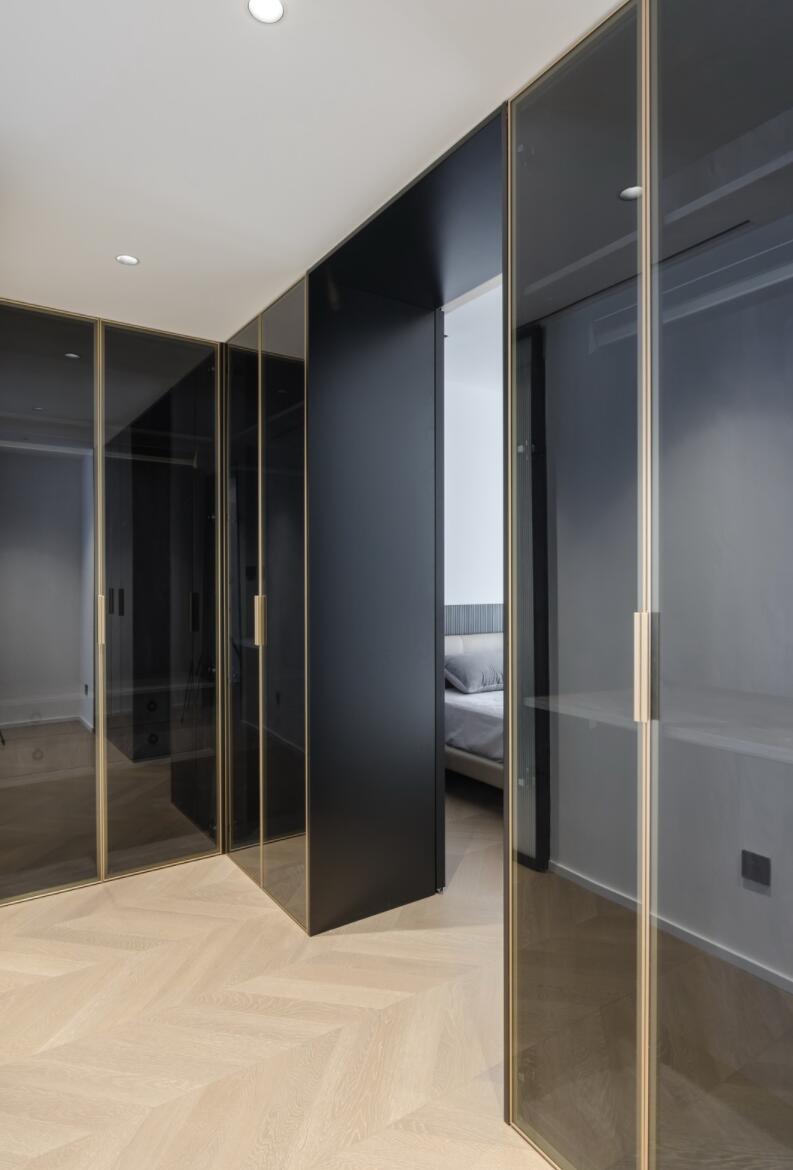 黑白调不愧是最经典的色彩搭配!看了她家,才知道有多高级