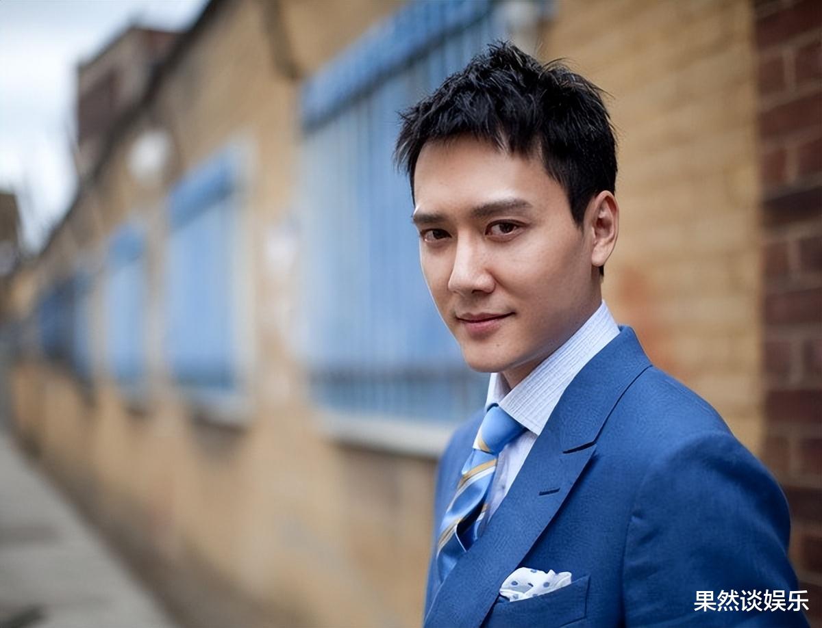 冯绍峰|明星改名字都改了个寂寞，改了还没未改前红，只有冯绍峰是个例外