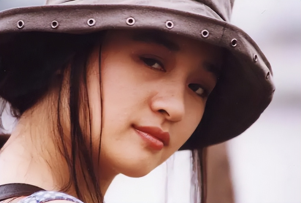 伍宇娟|伍宇娟：情路坎坷，初恋去世，被前夫误会儿子身世，现在她怎样了