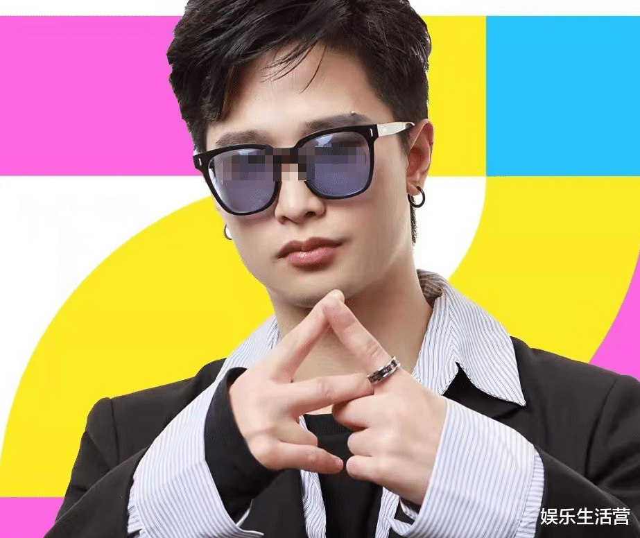 |演员姜白鹤自曝被侵犯,吃9粒药物控制情绪,诉求不要再造谣