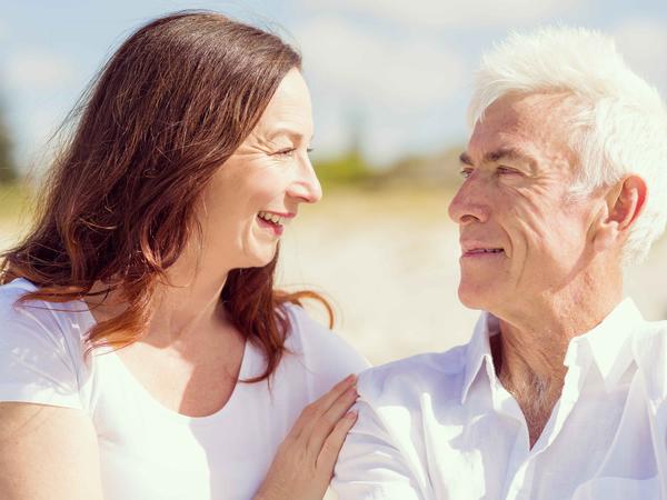 鸡胸肉 为何有的男性“老得慢”？提醒：做好6件事，可有效减缓衰老速度