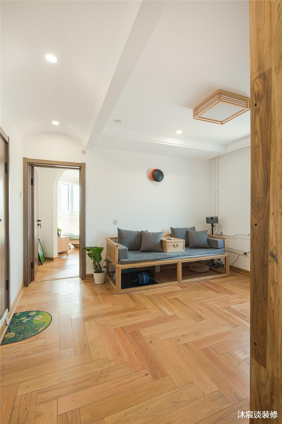 这么奇葩的户型,拿来当婚房,装修成这样还真是长见识了