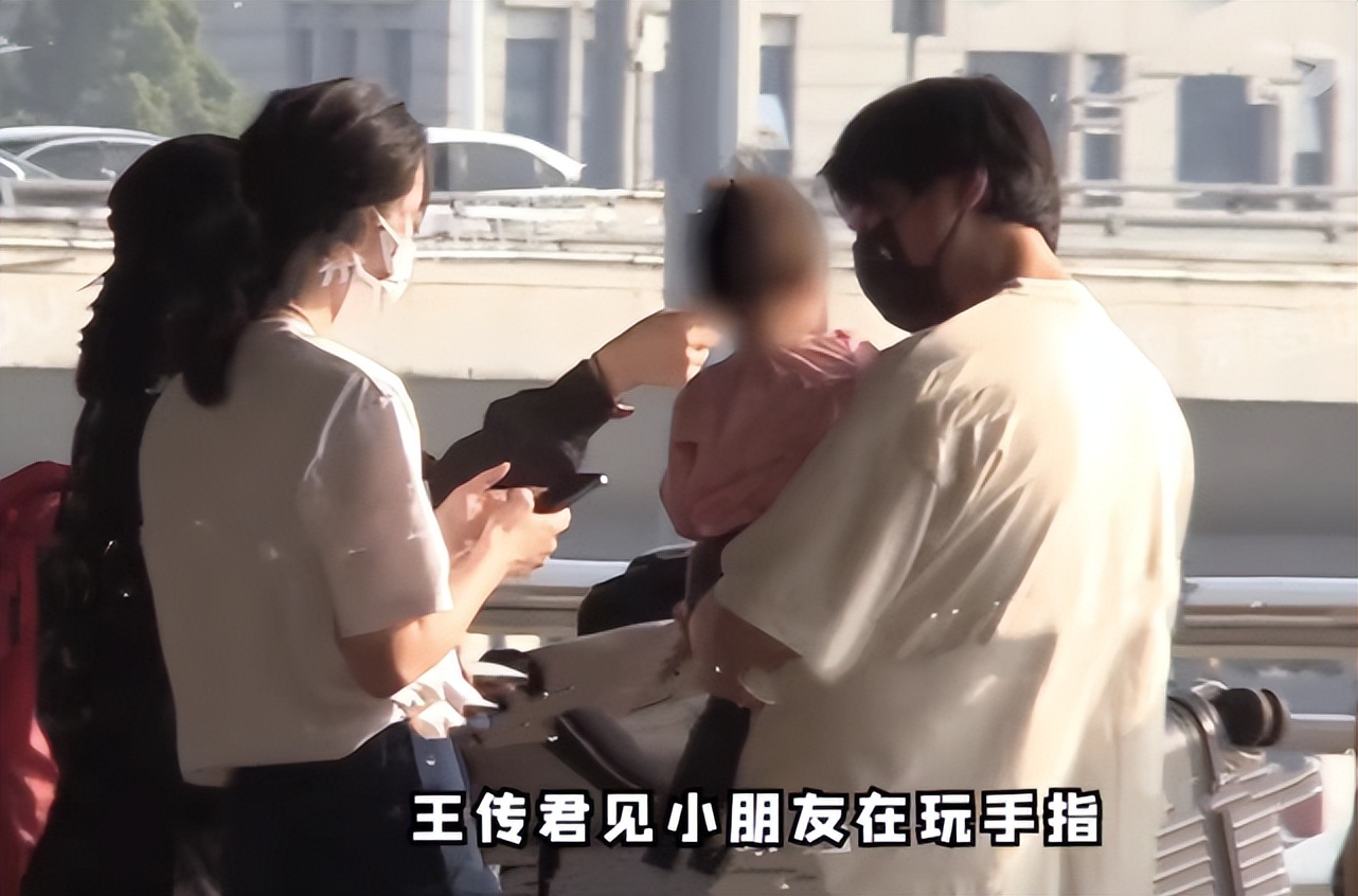 金世佳|35岁男星被曝隐婚生子,与经纪人日久生情,小宝宝长相神似爸爸