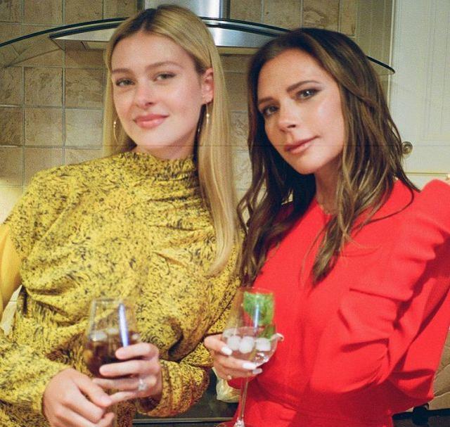 维多利亚·贝克汉姆|小贝23岁长子婚礼前玩游戏，很会撩未婚妻，富家女没把贝嫂当回事