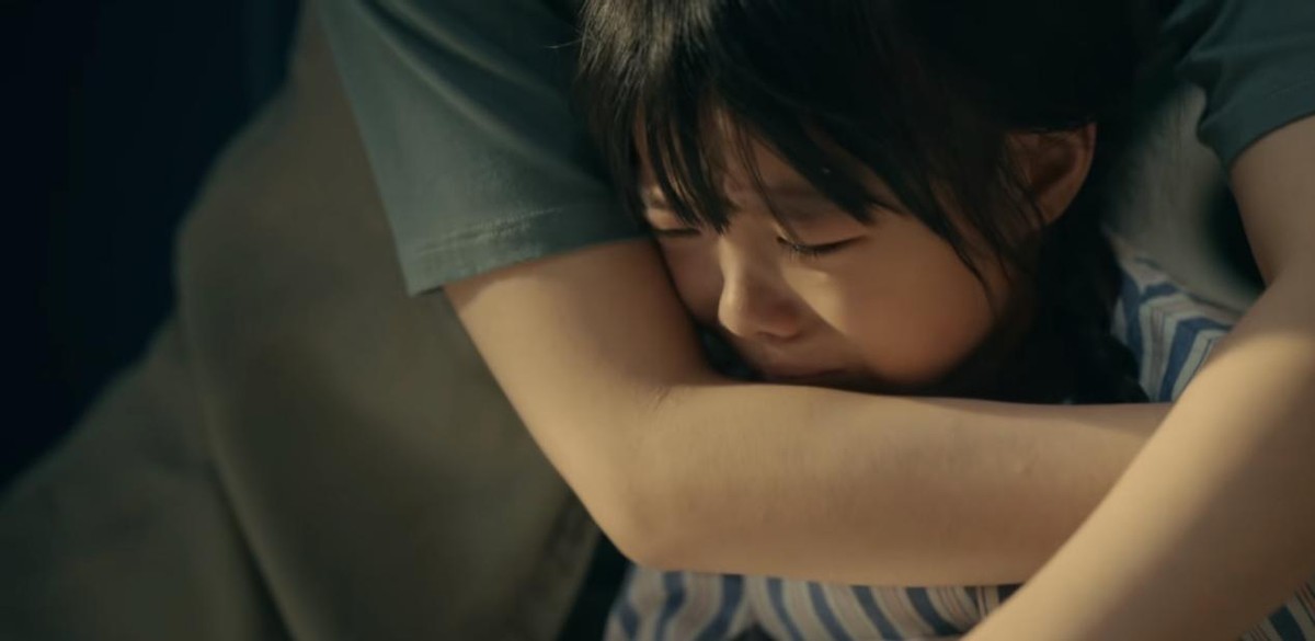 佟丽娅|小戏骨郑颖娴:徐峥力捧没火,却凭《亲爱的小孩》出圈,演技大赞