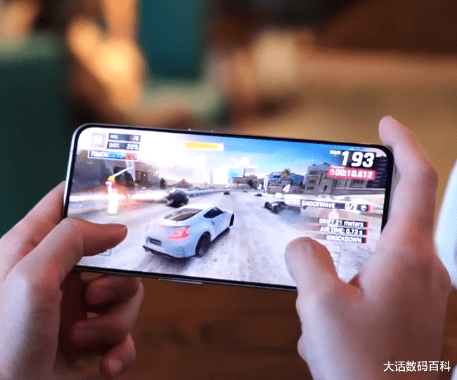 |下跌1100元，顶配版的真我GT2Pro，是否值得购买？