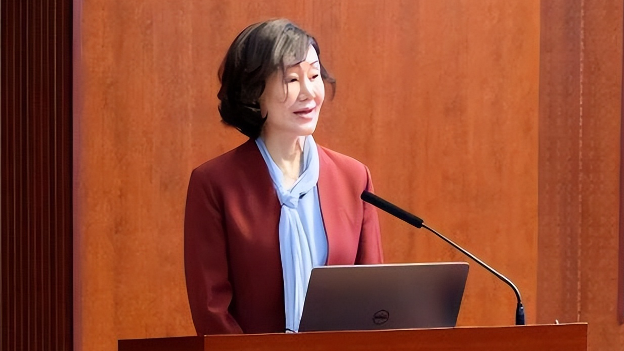 女副校长沈志莉落马记:58岁宛如20岁少女,生活奢靡沉迷恋整容!