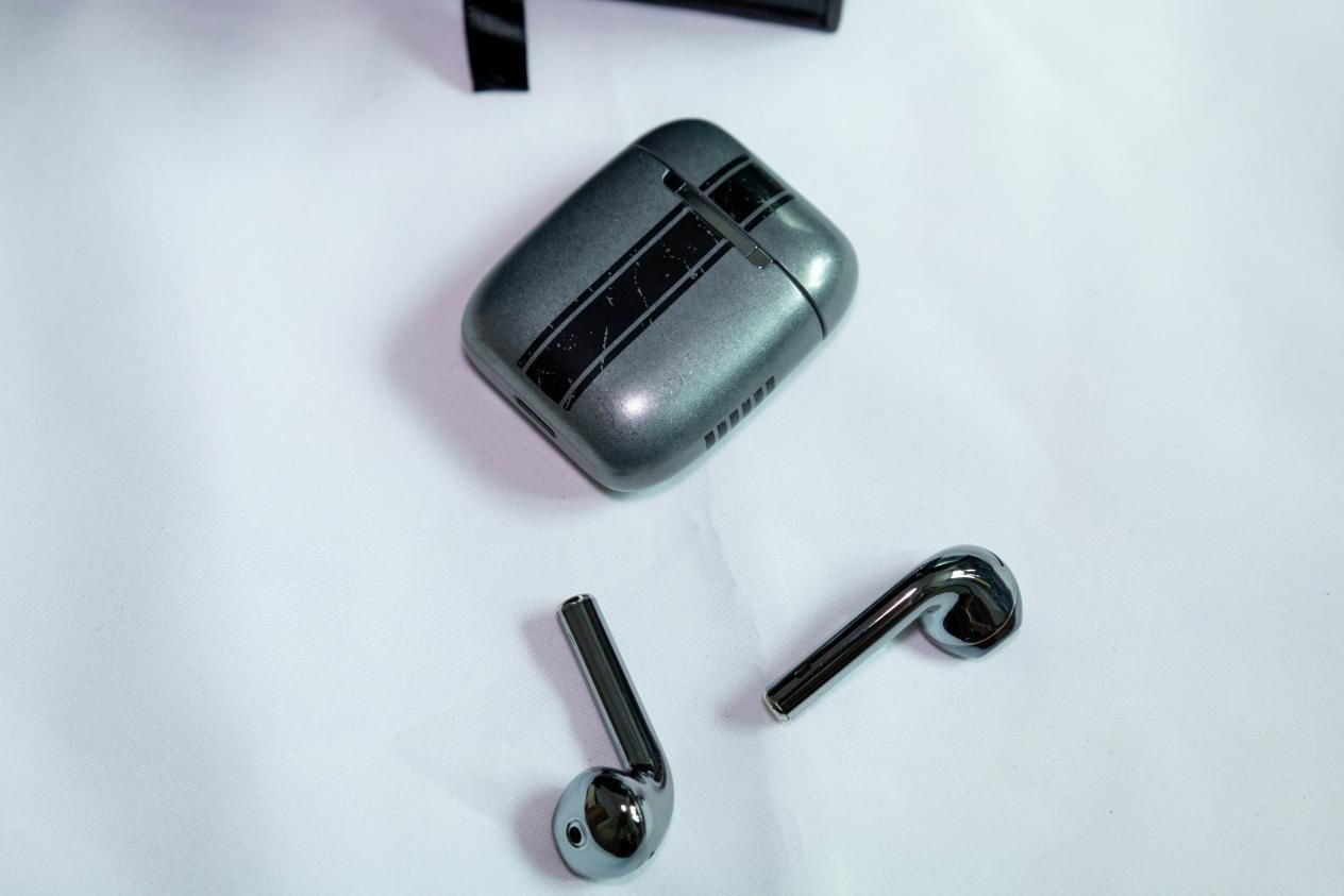 高通骁龙|【开箱评测】哇牛W1战损版:不走寻常路的潮流型号