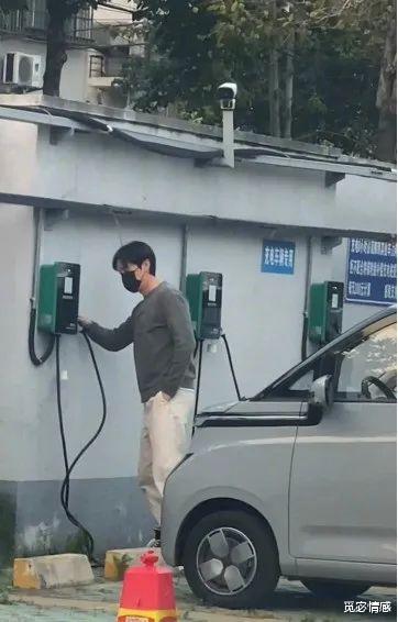 胡歌|胡歌日常生活遭偷拍曝光，我才知道真正富有的人是什么样？