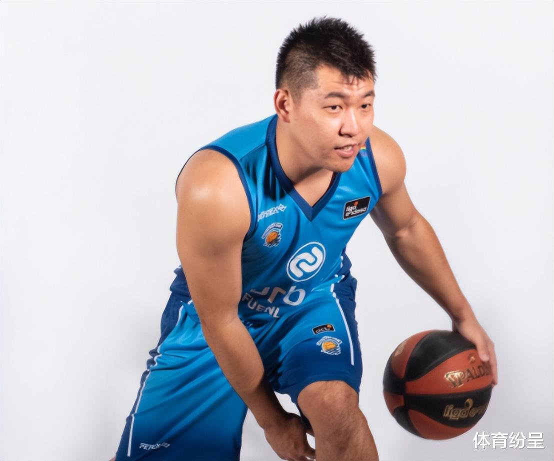 穆里尼奥|创造了历史，中国面孔现身西班牙甲级联赛，1米83未来可期！