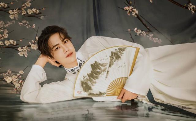 王一博|王一博处于加速上升期,见不到的日子大家耐心等待,再见时定会惊喜