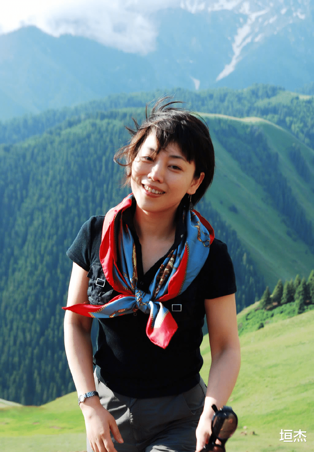 劳春燕|劳春燕：婚后和丈夫分居16年，孕期还在主持节目，她过得幸福吗？