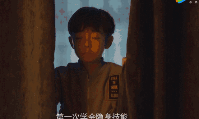 晚上十点,家长群里一位7岁女孩的求助,背后真相令无数父母落泪