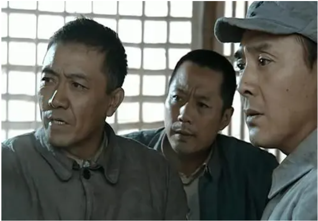 李云龙|亮剑：丁伟和孔捷，谁才是老李的真朋友？老李出轨风波时看出来了