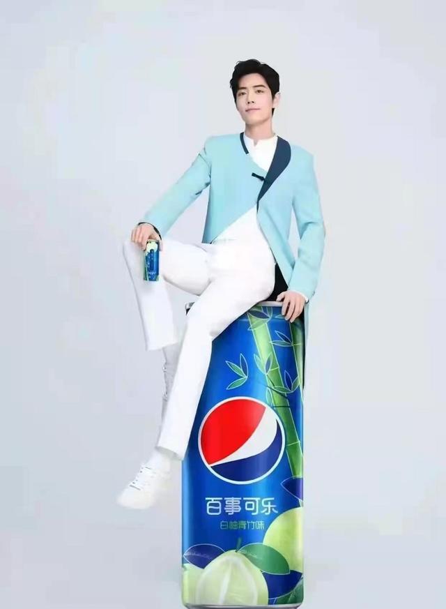 大S|给肖战的高级感！品牌方承包院线映前投放，新一席商务解锁新造型