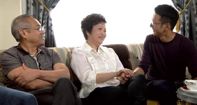 TVB|全家移民国外,儿子娶洋媳妇生混血儿,73岁还在拍戏