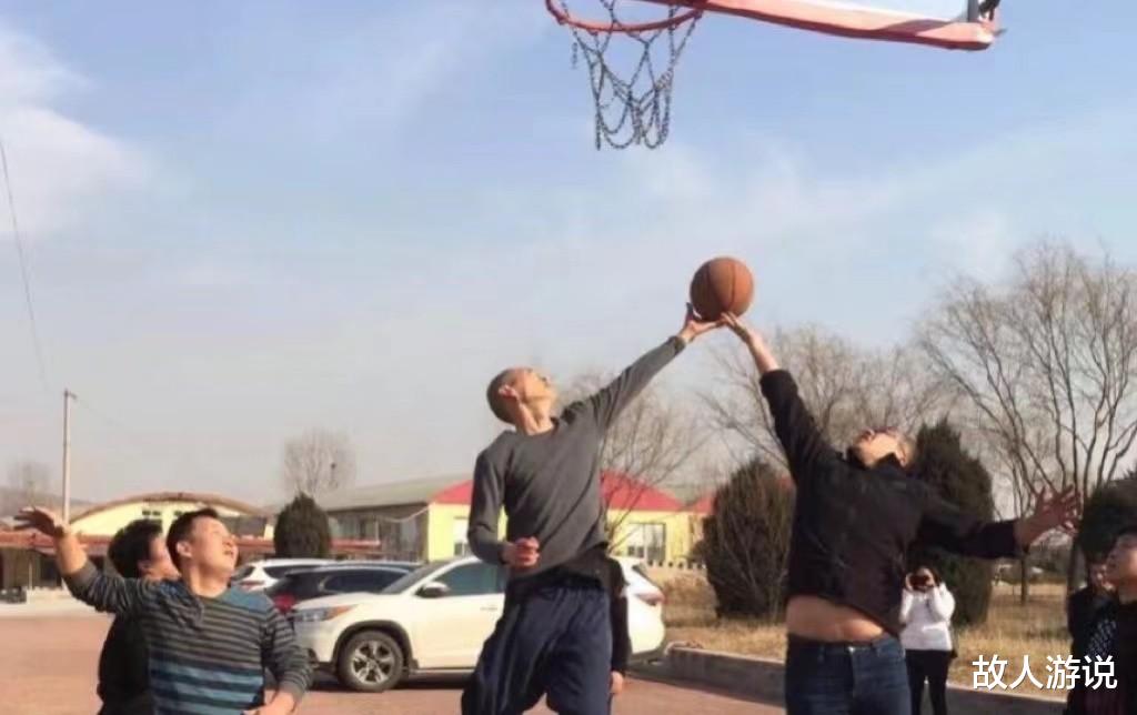 唐僧|一和尚因照片爆红，网友称当代帅唐僧，粉丝出400万豪车买断余生