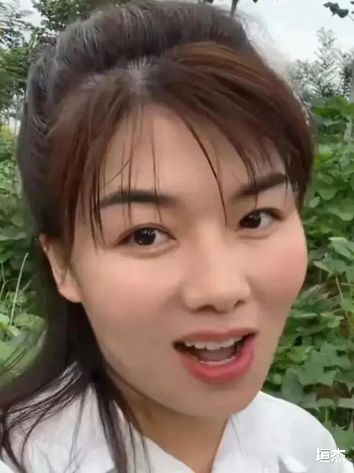 针织衫 农村妇女“模仿刘涛”，月入超15万，网友：以为是本尊呢