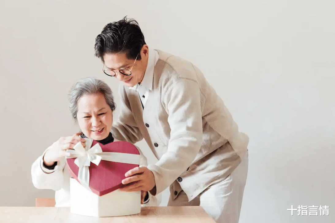 59岁阿姨拒绝子女养老,提出两个条件,子女直言:还是您活得明白