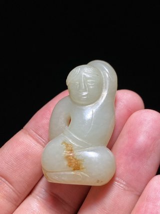 和田玉籽料|和田玉籽料 圆雕 玉舞人 挂件 把件