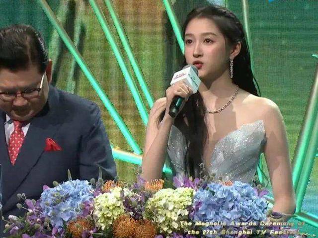 关晓彤|又被起诉！关晓彤的观众缘还能崩多久