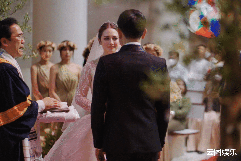 唐宸禹|知名男星泰国办婚礼！网红现身随份子钱，吐槽不管饭只有雪糕吃