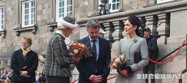 丹麦|丹麦议会开幕，王室“神奇四侠”出席，女王玛格丽特展示新君主制