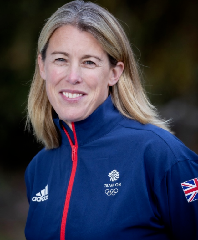 王诗龄|王诗龄留学英国博耐顿女校,穿上校服美成了偶像剧女主角!