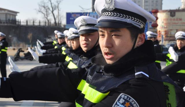 辅警|辅警将实行“年薪制”，有可能大幅度上涨工资，专科生别错过机会