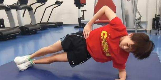 全红婵央视首秀,全程看词可爱!老家房子装修完成,爷爷笑不拢嘴