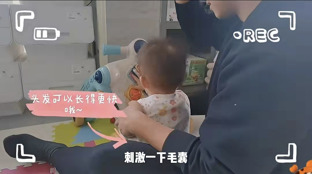 苗苗|苗苗给女儿做英语启蒙,预言她未来是大美女,宝宝活泼爱笑像郑恺