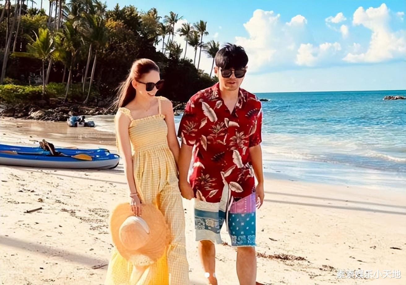 周杰伦|周杰伦晒照庆祝粉丝量突破777万,开心分享海边的美景照