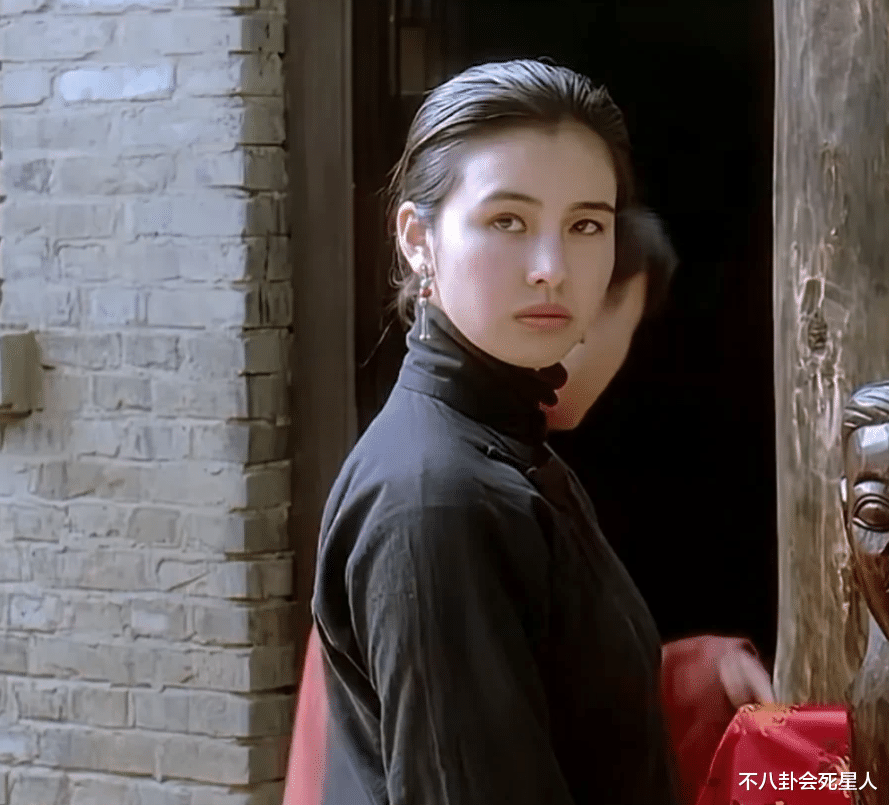 运河风流|年轻是性感尤物，中年成“壮实大妈”，郝蕾身材被低估，袁立绝了