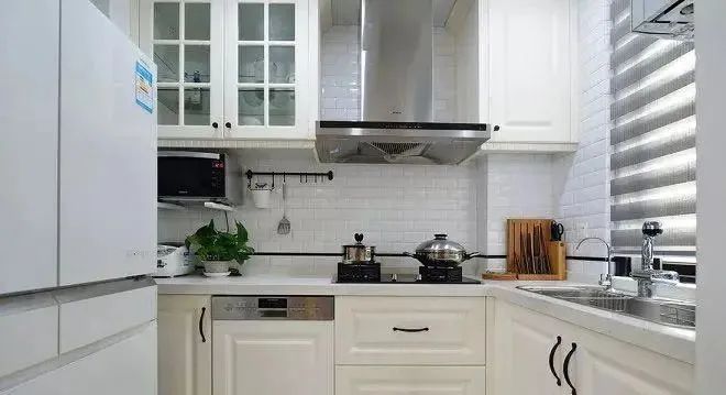 120平新房,头一次见玄关这么装,客厅漂亮极了,卧室飘窗更实用