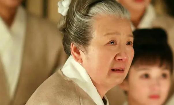 知否知否应是绿肥红瘦|《知否》：盛老太太让我们看到人性有多残忍