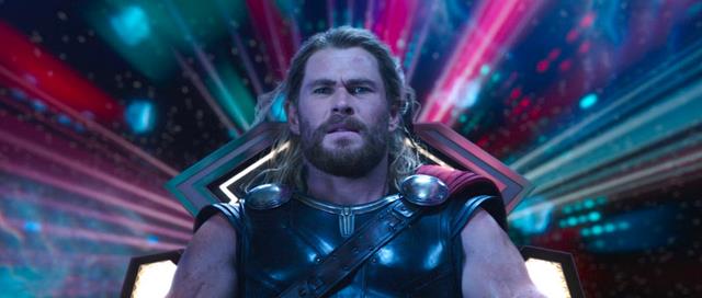 娜塔丽·波特曼|《雷神4》娜塔莉波特曼的女雷神服装，为何看上去塑料感那么强？