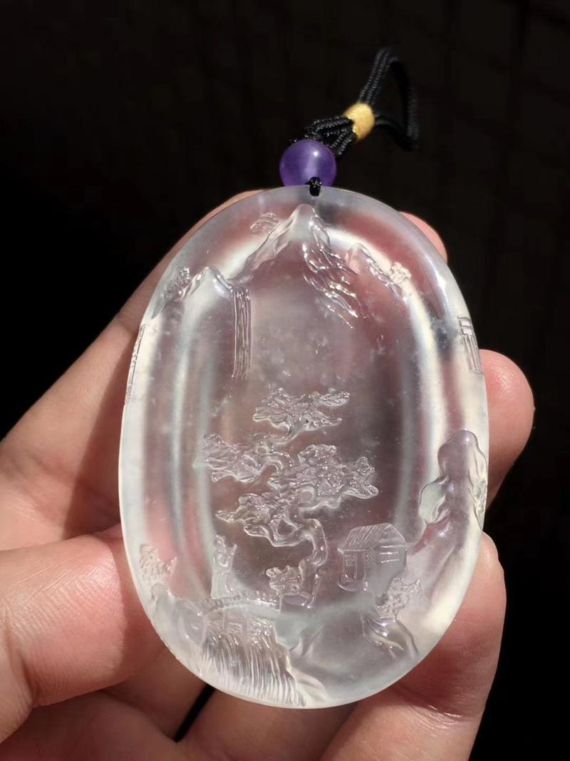 翡翠|冰种和玻璃种之间存在不可突破的壁垒?玻璃种翡翠一定更好吗?